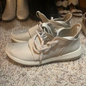 Adidas Tubular Sneakers